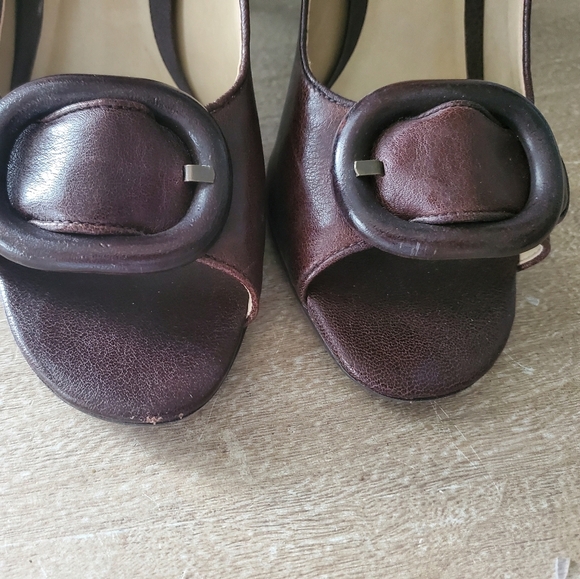 Talbots Vintage Brown Classic Open Toe Pumps - Picture 6 of 6